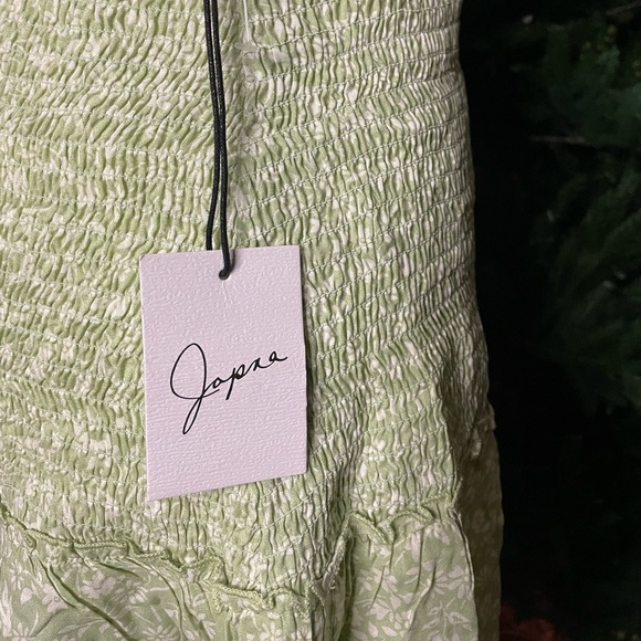 New With Tags Green and White Ruched Floral Mini Skirt - Picture 2 of 4